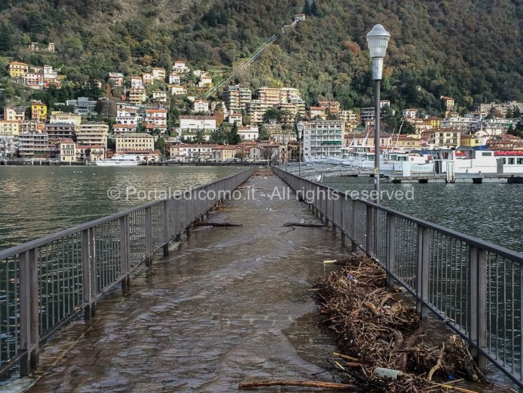 Lungolago Como: riaperta al traffico una corsia 4 diga allagata como