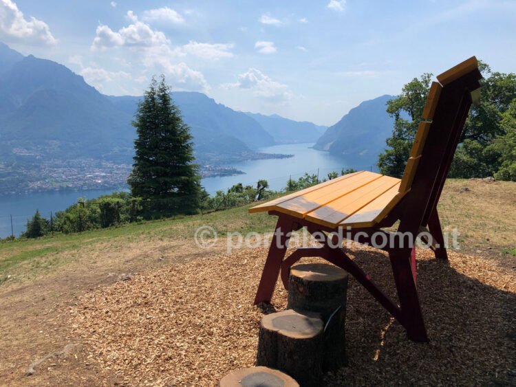 panchina gigante lago di Como Bellagio Civenna 2