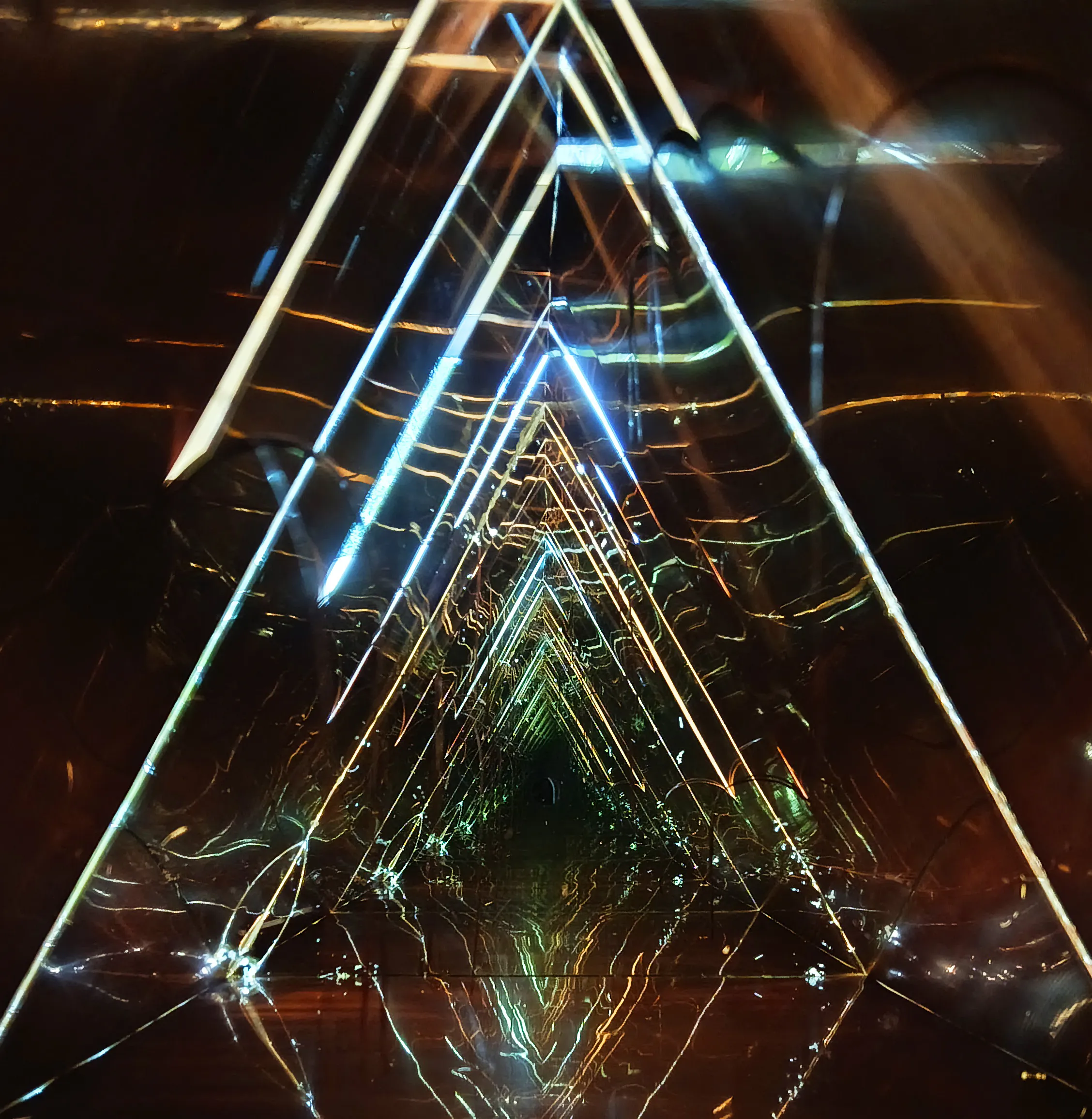 Como: Matrici dello spazio – Filo. Forma. Tensione 10 Matrici dello spazio La Luna nel pozzo 1979